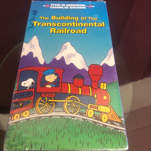 Original Charlie Brown vhs tapes - Picture 9 of 10